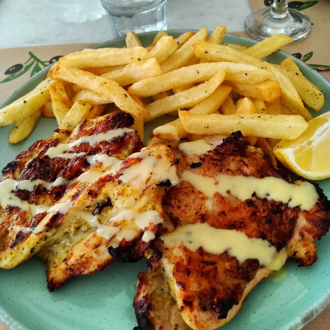 Asterias Restaurant Lounge Bar-9